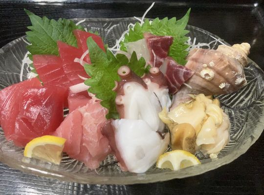 刺身盛り合わせ