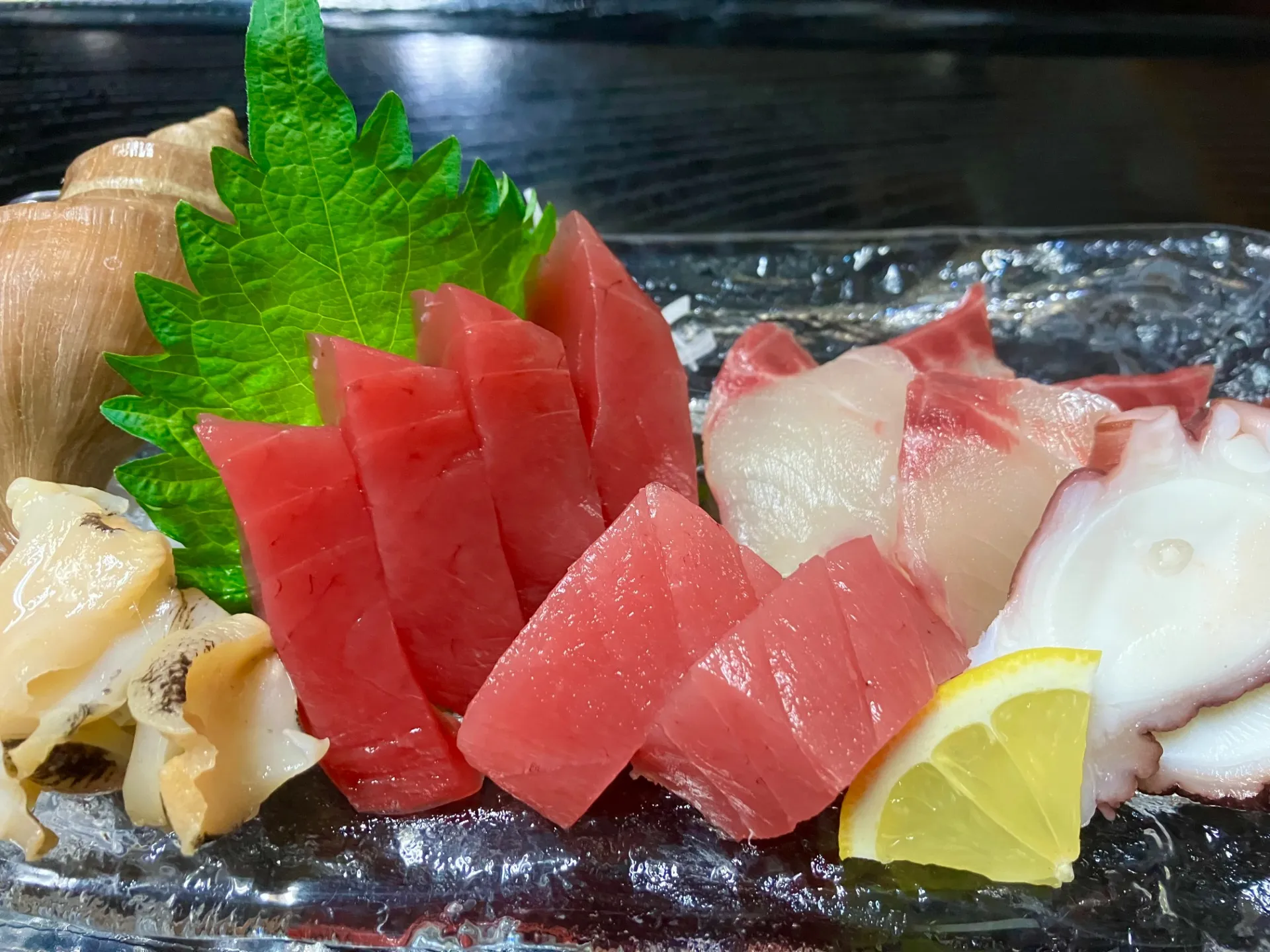 特上の生マグロのお刺身なら浜松市中央区の居酒屋魚きくで！