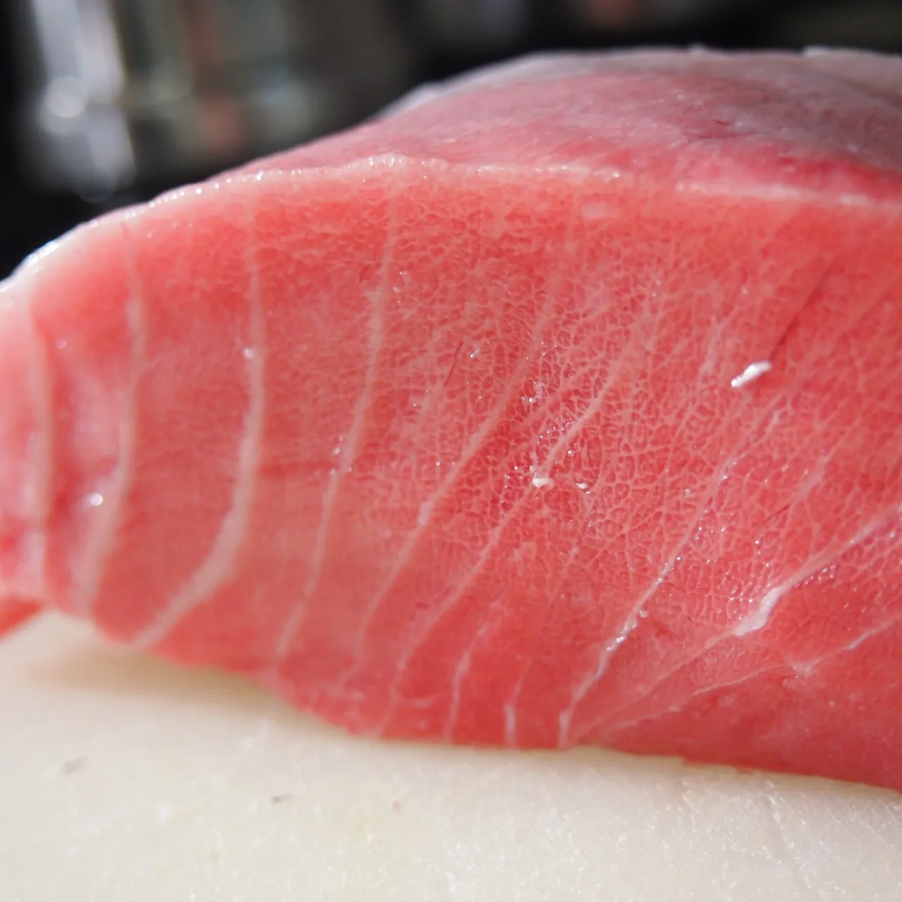 岩手県塩釜より脂が乗った新鮮なバチマグロが入荷しました👌